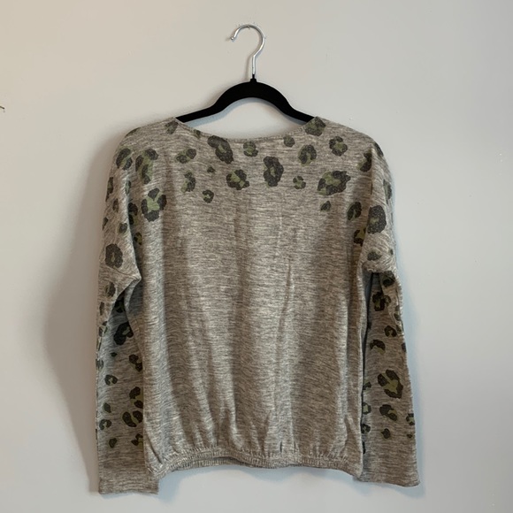 Grey sweater with leopard print details - Picture 1 of 4